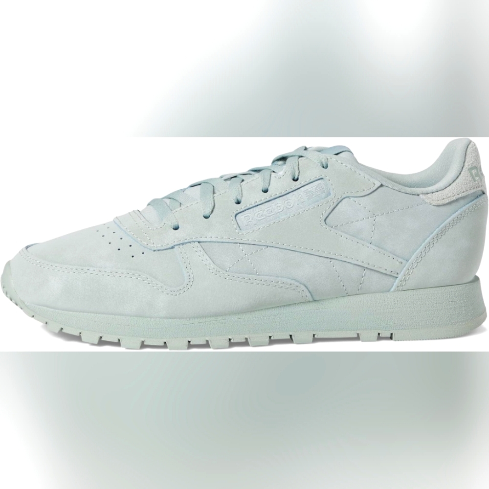 NWT Reebok Women's Classic Leather Running Sneaker Sea Spray Pastel Green 7.5